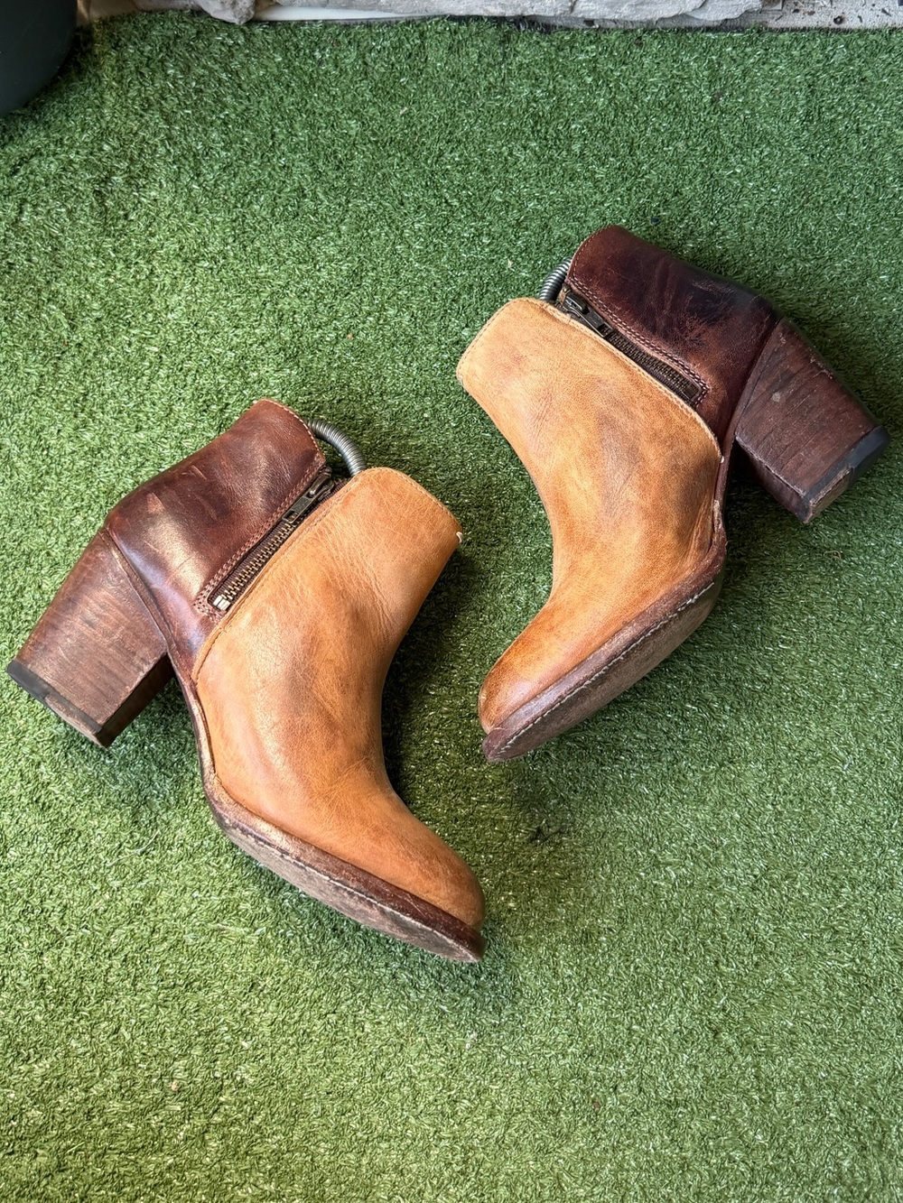 Bed|Stü Yell Full Grain Leather Two Tone Women’s Ankle Boots - Picture 8 of 11